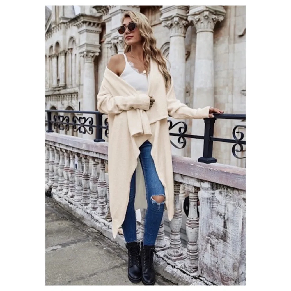 SALE NOW $17 start 103 🆑❤️ Oversized Cardigan - Picture 2 of 2